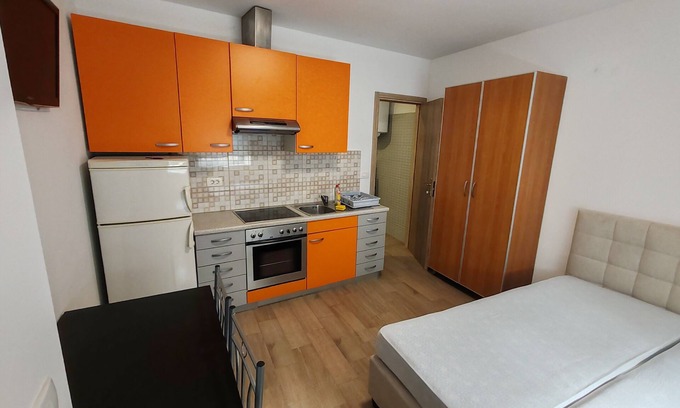 Koper Apartment | Cosy Studio in Koper with Private Bathroom