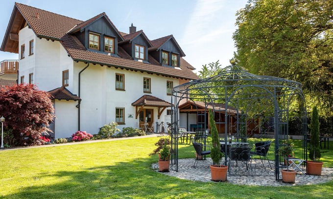 Neufrach Apartment | Cosy Vacation Apartment 1 on "Trostelhof" with Balcony
