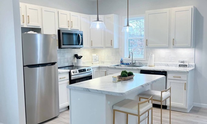 Farmers House | Cottage #2 at MeadowView!