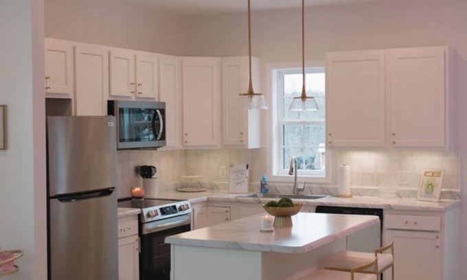 Farmers House | Cottage #3 at MeadowView- near Cave Run Lake!
