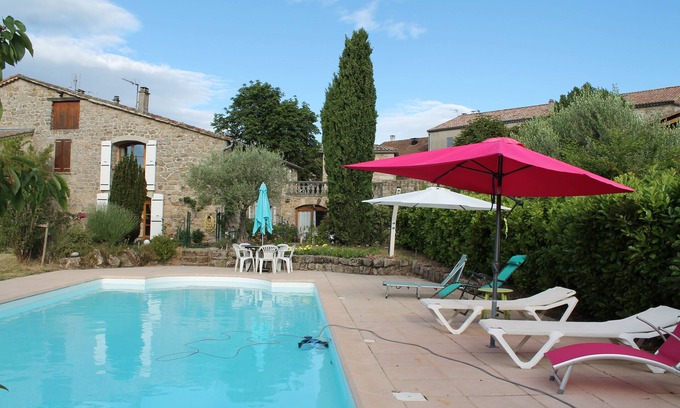 Payzac House | Cottage 6 people, 3 stars with swimming pool in South Ardèche