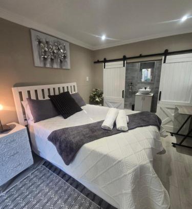 Greater Johannesburg Metropolitan Area Apartment | Country Cabin