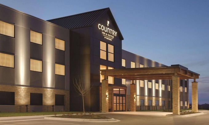 Lawrence Hotel | Country Inn & Suites by Radisson Lawrence