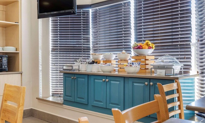 Lumberton Hotel | Country Inn & Suites by Radisson, Lumberton, NC