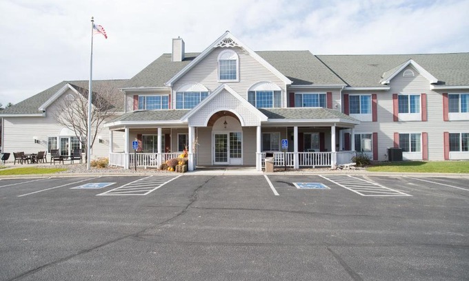 Walker Hotel | Country Inn Walker