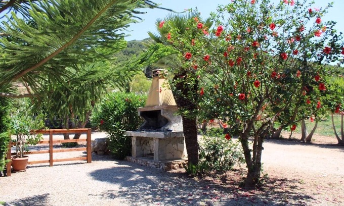 Alghero Cottage | Countryside house in Alghero with garden. Perfect for 2, close to the beach