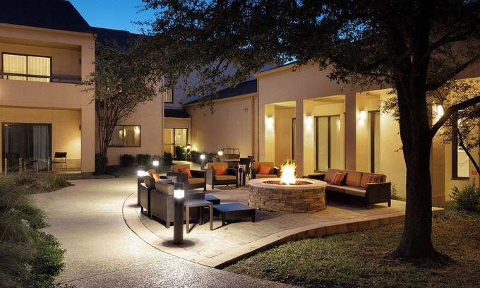 Bedford Hotel | Courtyard by Marriott Dallas-Fort Worth/Bedford