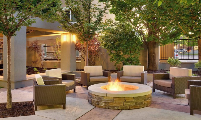 Sandy Hotel | Courtyard by Marriott Sandy