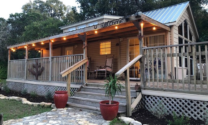 Pedernales Bend Cabin | COWBOY CABIN with Lake Views - perfect for a weekend getaway