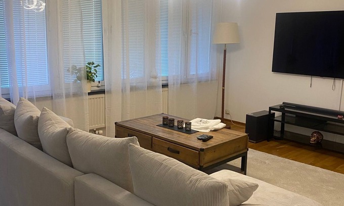 Lundby Apartment | Cozy 1-Bedroom Göteborg Apartment - Central,Tram 6/8,Near Liseberg & Attractions