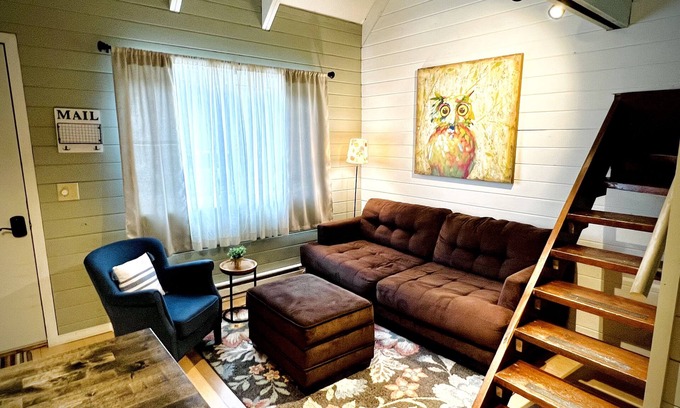 Canaan Valley Cabin | Cozy 2 bed Cabin - Best location in Davis, Thomas, and Canaan! Cold AC