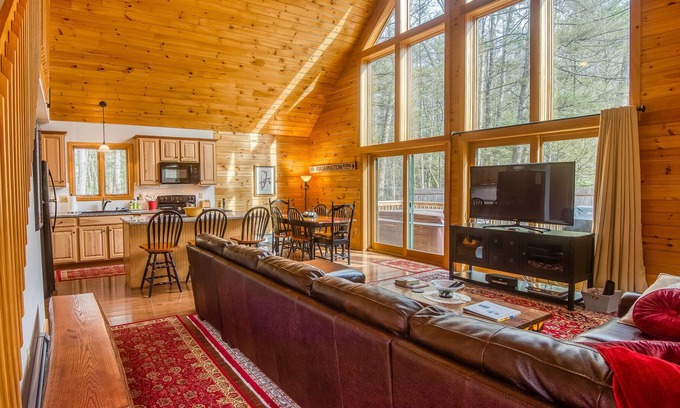 Birchview by the Saco House | Cozy 5βοΈ log cabin w hot tub & fire pit. Fall foliage πππ midweek availability.