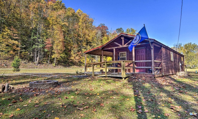 St George Cottage | Cozy Anchors Away Cabin Hideaway w/Fire Pit!