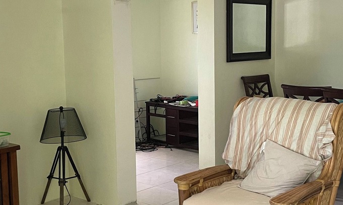 Woodlands Apartment | Cozy apartment in lovely Olveston with AC, WiFi. Close to Salem and Old town.