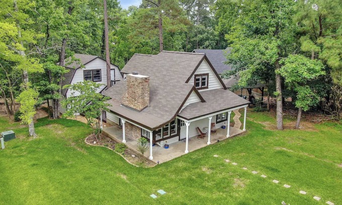 Cape Royale Cottage | Cozy Bavarian Style Cottage