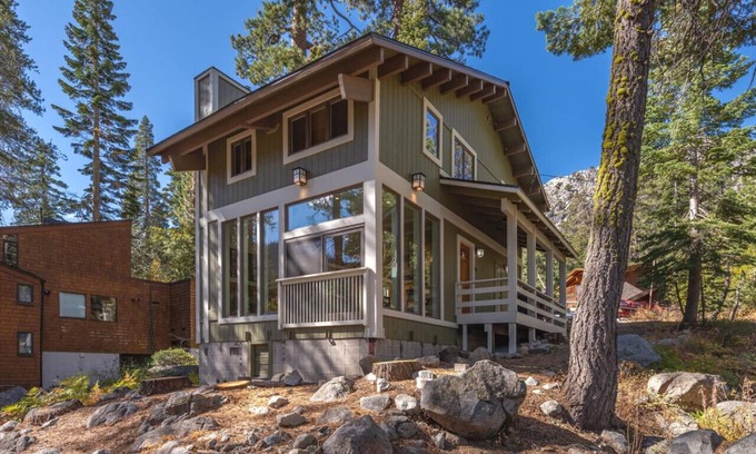 Alpine Meadows House | Cozy & Clean Palisades Cabin for 8 Close to Hiking Lake