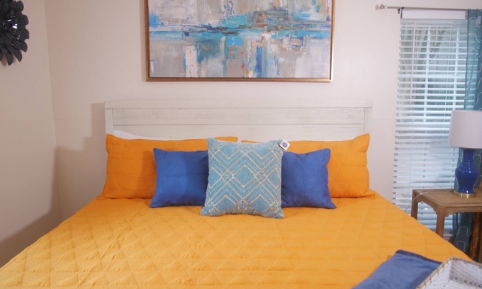 Atlanta Condo | Cozy Condo near Buckhead and Mercedes Benz Stadium w/Free Parking