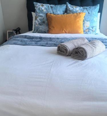 Greater Johannesburg Metropolitan Area Apartment | Cozy Cottage on 5th Avenue