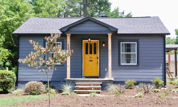 North Charlotte Cottage | Cozy Cottage on Food Forest in the Heart of Charlotte!