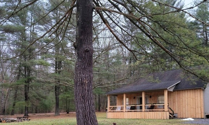 Wells Tannery Cottage | Cozy Cottage with Hiking and Biking ~Hot Tub~