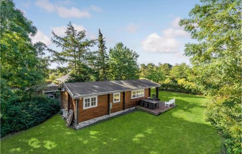 Bog By House | Cozy Home In Bogø By With Wifi