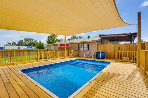 Pretty Bayou House | Cozy Home Near Bay Access in Panama City!