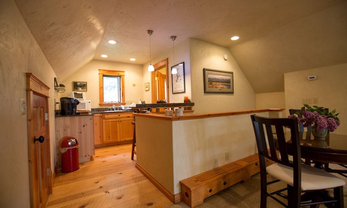Bigfork Apartment | Cozy Mountain Studio close to Bigfork, Flathead Lake, Swan Lake