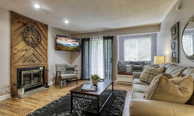 Chalet Village Apartment | Cozy Resort-Style Gatlinburg Condo Indoor Pool!