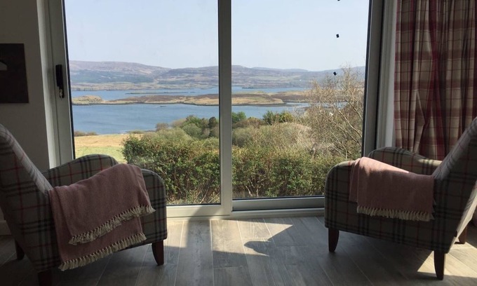 Waternish House | Cozy Seaside Retreat in Colbost Isle of Skye