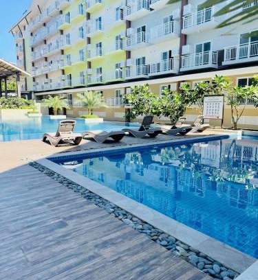 Mactan Export Processing Zone Apartment | Cozy Staycation Near Cebu Airport with Pool & Gym , Free Wifi