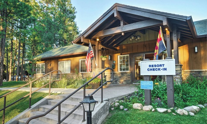 Pinetop Resort | Cozy Studio w/Fireplace, Private Balcony, Resort Pool & Two Hot Tubs