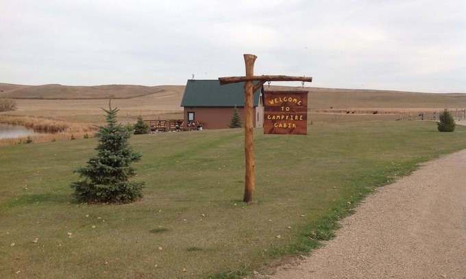 Stutsman County Cabin | Cozy with great views of prairie