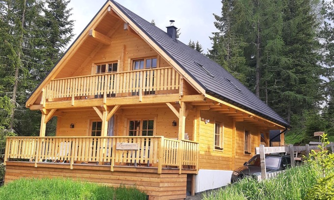 Albeck Cabin | Cozy wooden house right in the ski and hiking area perfect for every season