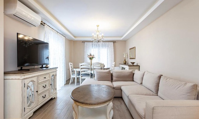 Kardamena House | Crossroads Home