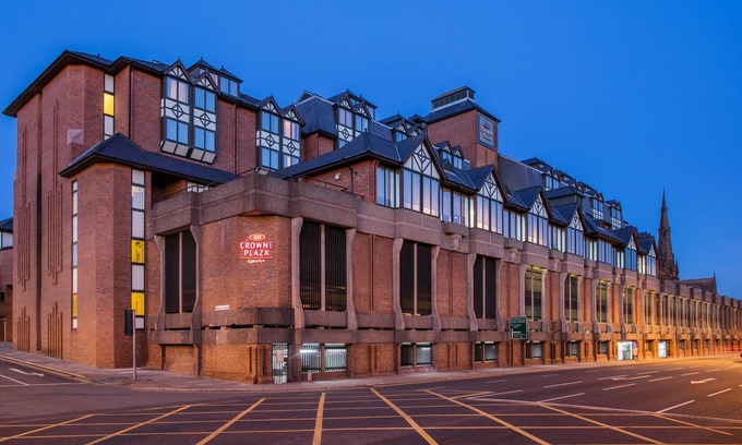 Chester Hotel | Crowne Plaza Chester by IHG