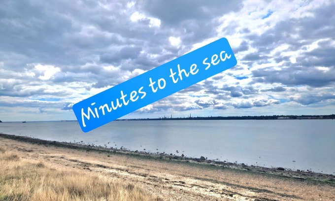 Netley Apartment | Cruise, Relax, Explore. Free p/king - 5mins to beach. 10mins to city & port. 5*