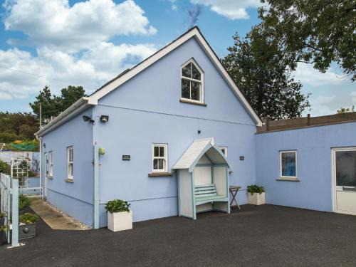 Laugharne House | Cwtch Forge Cottage