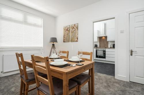 Everton Apartment | DACY LODGE - Strictly NO Parties