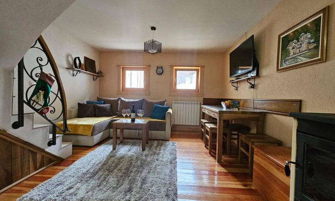 Lisina House | Dajoda