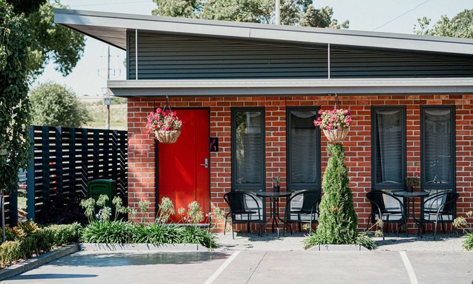 Daylesford Hotel | Daylesford Art Motel