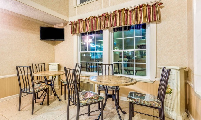 Cornelia Hotel | Days Inn by Wyndham Cornelia