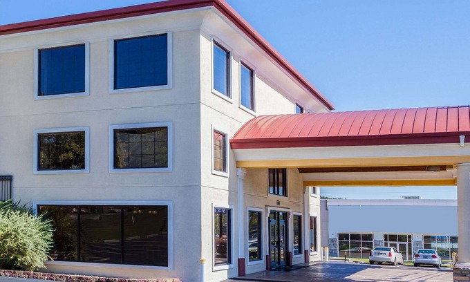 Dalton Hotel | Days Inn by Wyndham Dalton