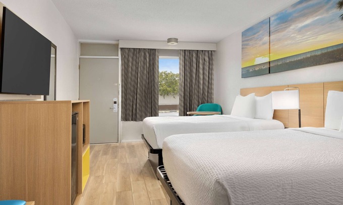 Lake City Hotel | Days Inn by Wyndham Lake City I-75