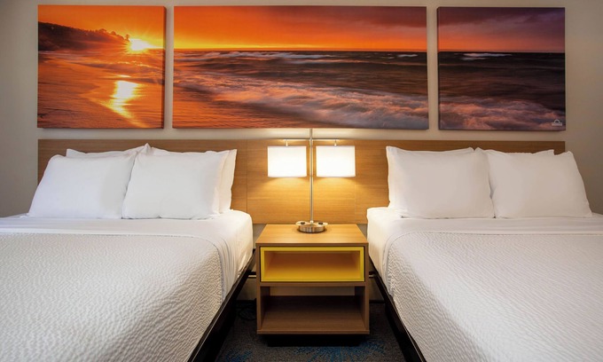 Minot Hotel | Days Inn by Wyndham Minot