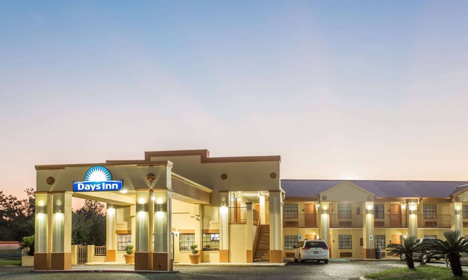 Orange Hotel | Days Inn by Wyndham Orange
