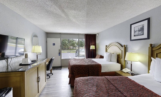 Rio Grande Park Hotel | Days Inn by Wyndham Orlando Downtown