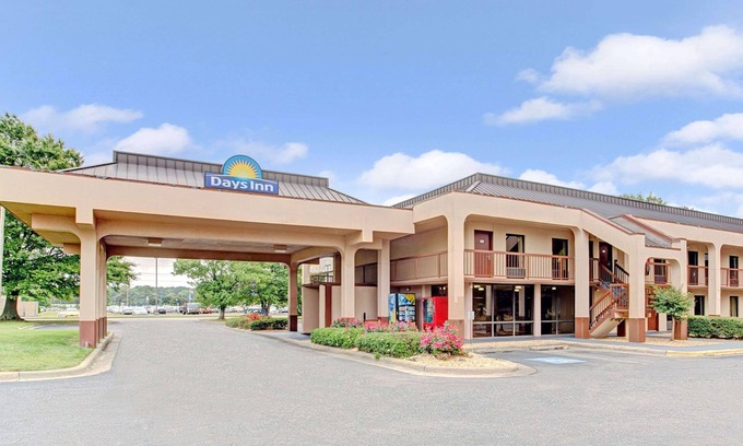 Wilson Hotel | Days Inn by Wyndham Wilson