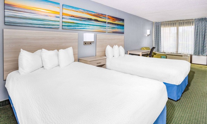 Williamsburg Hotel | Days Inn & Suites by Wyndham Williamsburg Colonial