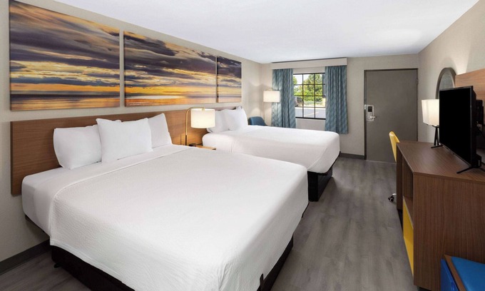 Vicksburg Hotel | Days Inn & Suites by Wyndham Vicksburg