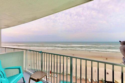 East Daytona Hotel | Daytona Beach Club 708